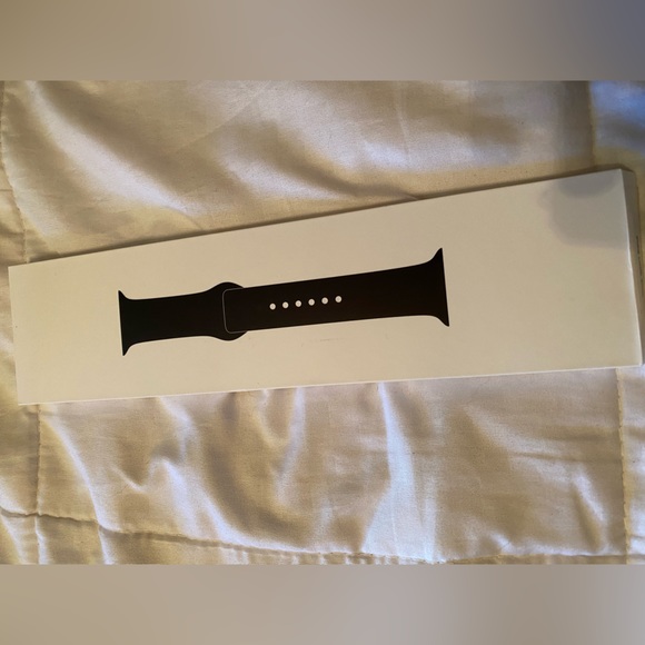 Apple Watch Sports Band - Picture 3 of 3